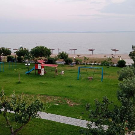 E & D Family Apartment By The Sea Kalyves Polygyrou Bagian luar foto