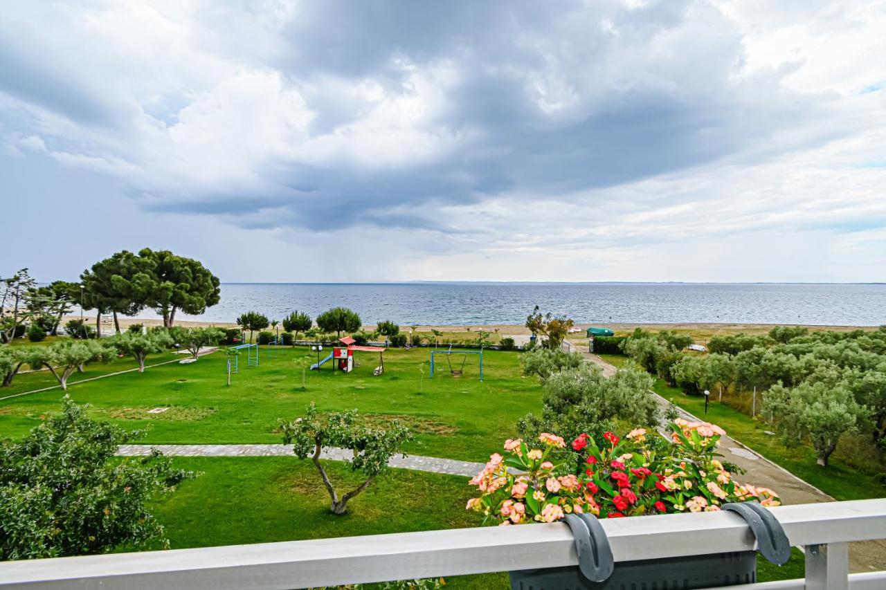 E & D Family Apartment By The Sea Kalyves Polygyrou Bagian luar foto